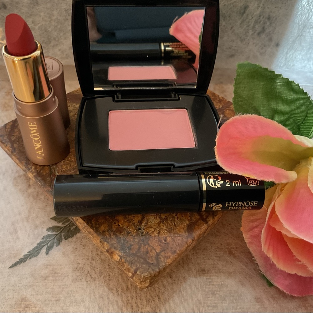 Cute 3 piece makeup bundle